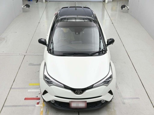 Toyota C-HR 2018 8338845-7