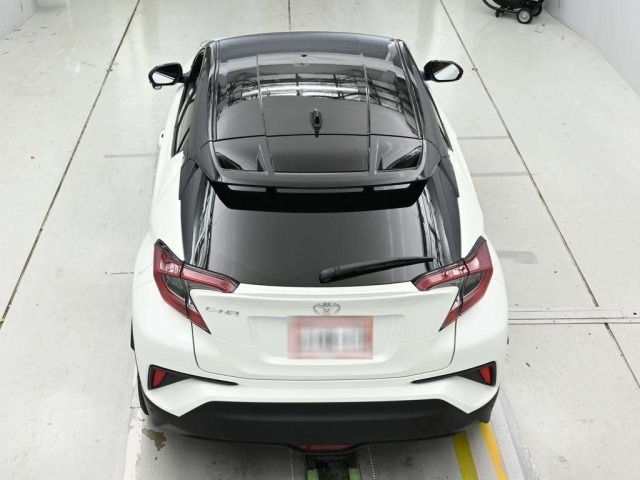 Toyota C-HR 2018 8338845-8