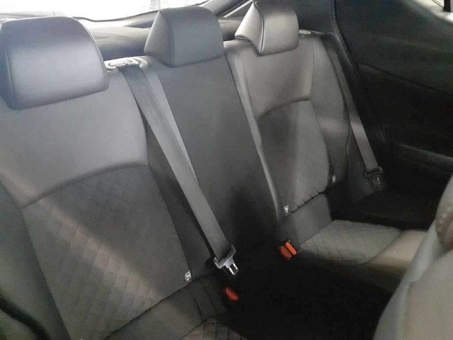 Toyota C-HR 2017 8338846-11
