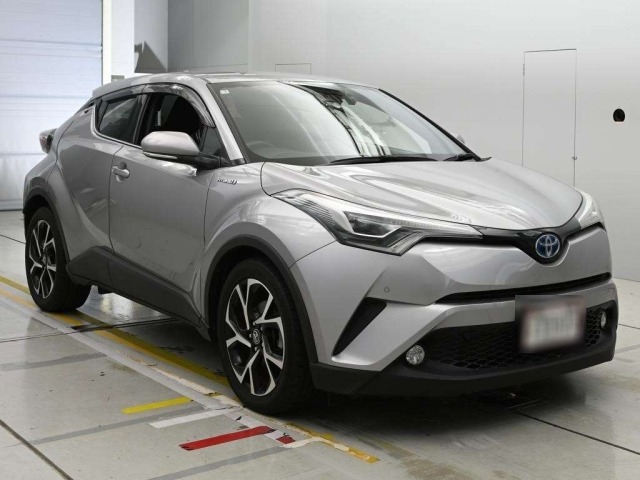 Toyota C-HR 2017 8338846-5