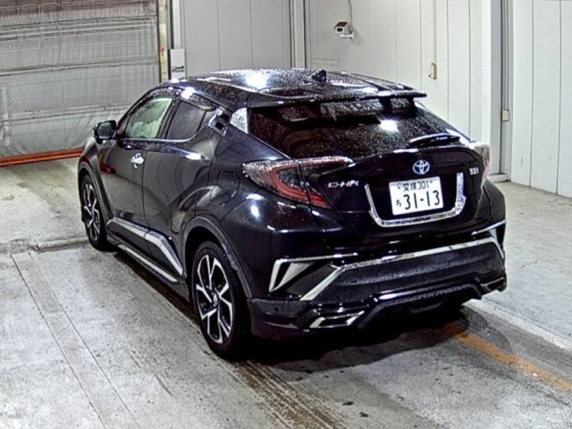 Toyota C-HR 2017 8338849-1
