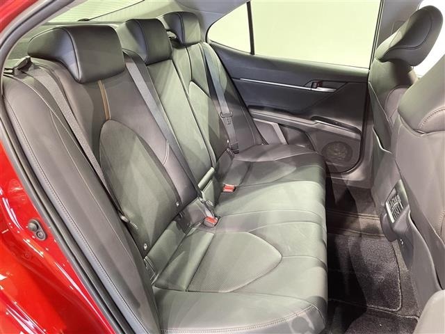 Toyota CAMRY 2018 8339294-11