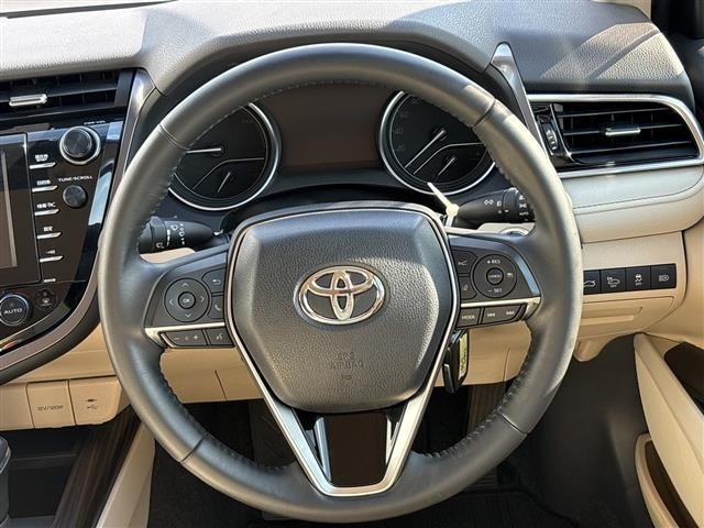 Toyota CAMRY 2017 8339296-1