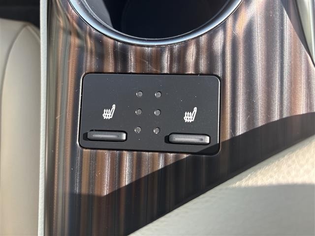 Toyota CAMRY 2017 8339296-18