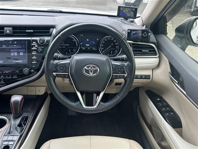 Toyota CAMRY 2017 8339298-16
