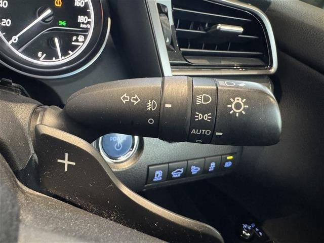 Toyota CAMRY 2019 8339300-8