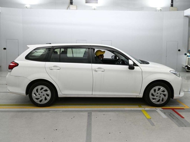 Toyota COROLLA FIELDER 2021 8339782-3