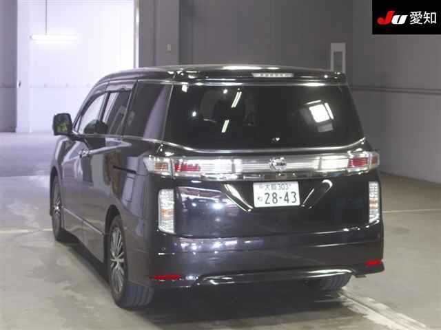 Nissan ELGRAND 2017 8338863-1