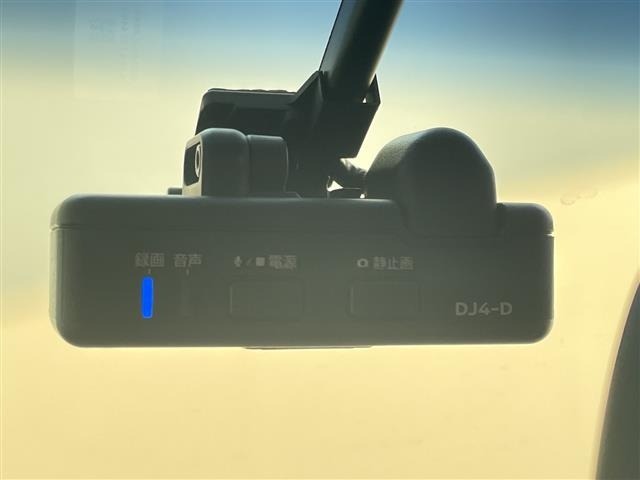 Nissan ELGRAND 2018 8338865-2
