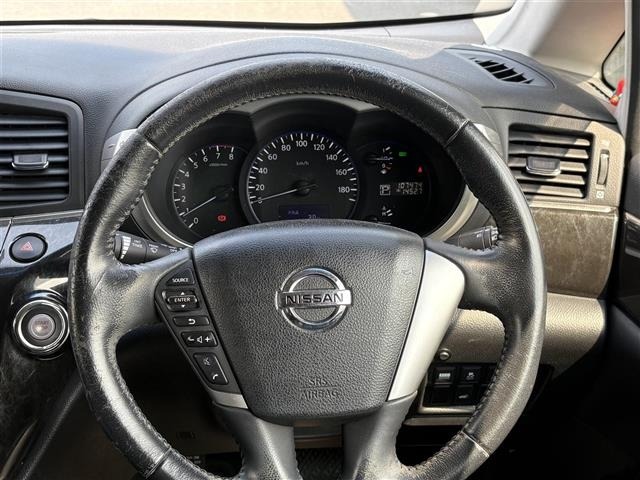 Nissan ELGRAND 2013 8338866-3