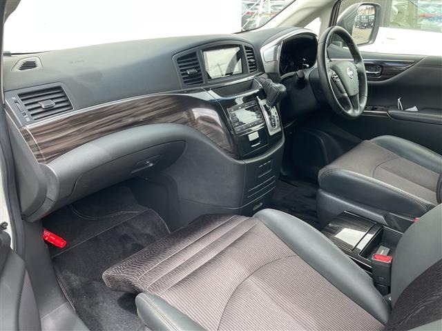 Nissan ELGRAND 2020 8338868-9