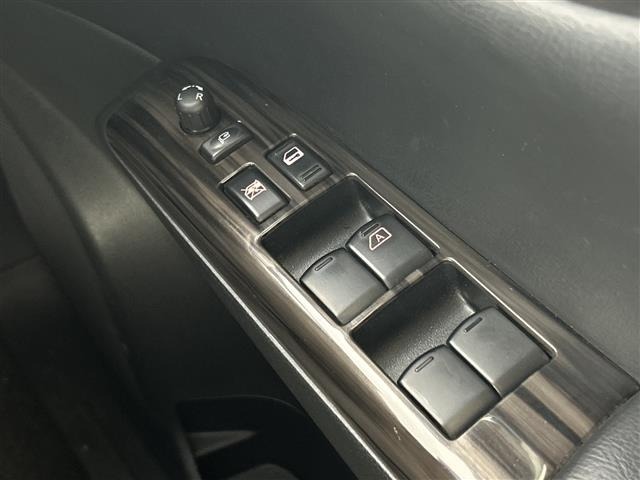 Nissan ELGRAND 2018 8338869-12
