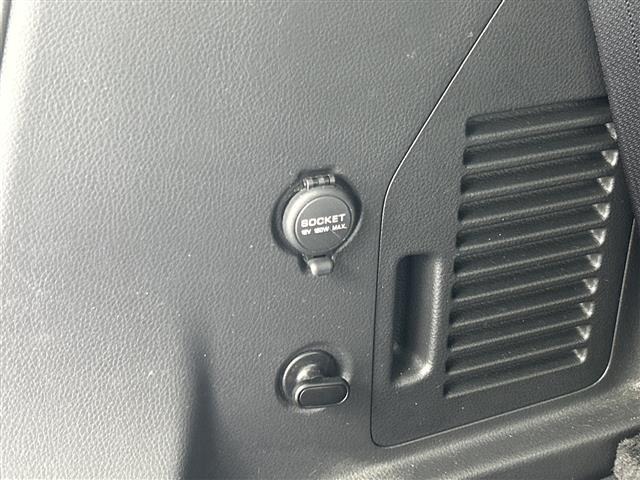 Nissan ELGRAND 2018 8338869-2