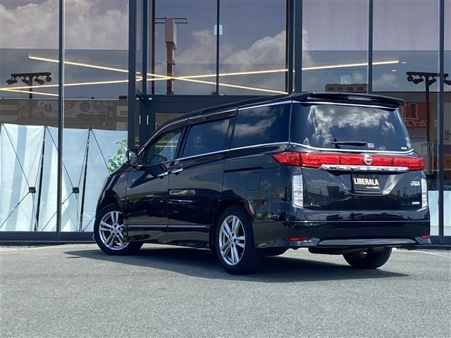 Nissan ELGRAND 2011 8338870-2