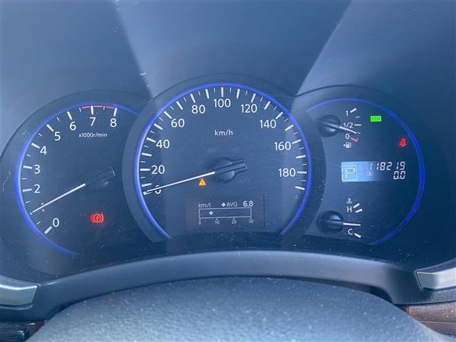 Nissan ELGRAND 2011 8338870-4