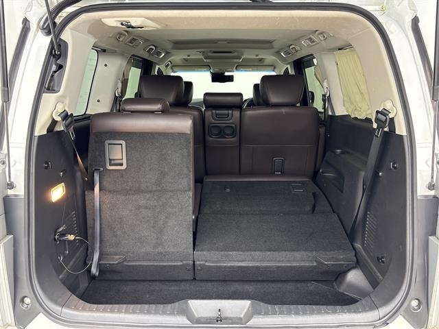 Nissan ELGRAND 2021 8338871-10