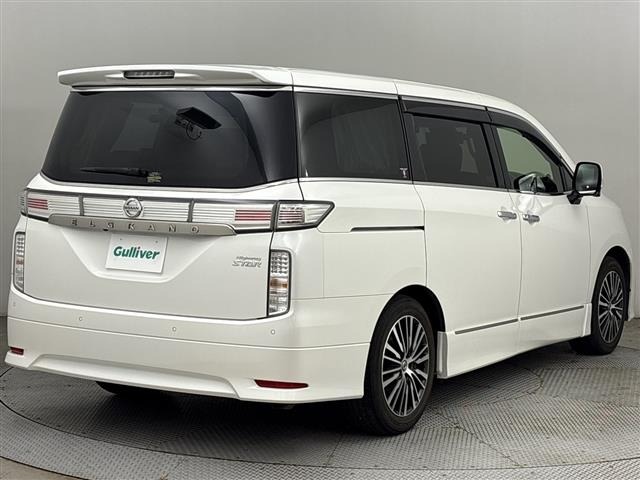 Nissan ELGRAND 2021 8338871-16