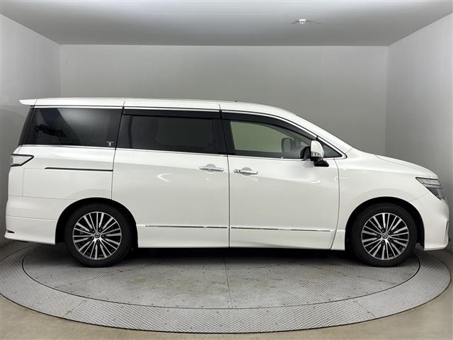 Nissan ELGRAND 2021 8338871-21