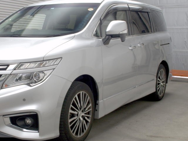 Nissan ELGRAND 2018 8338873-4