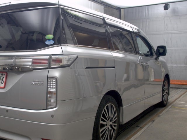 Nissan ELGRAND 2018 8338873-5