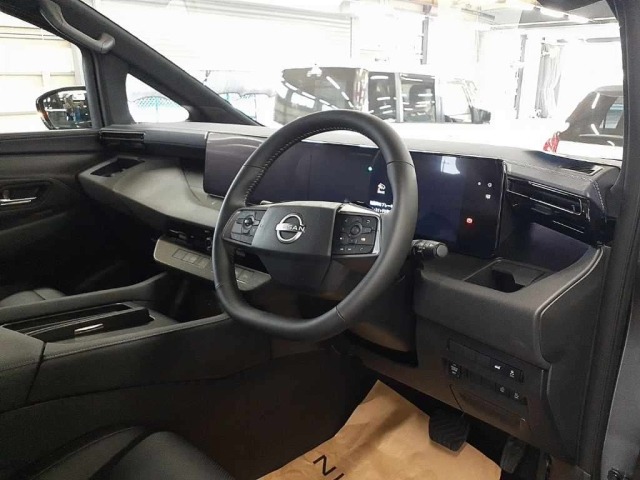 Nissan ELGRAND 2026 8338874-9