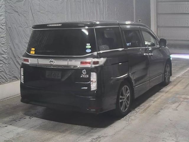 Nissan ELGRAND 2012 8338875-1