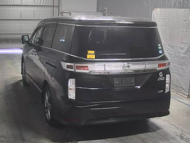 Nissan ELGRAND 2012 8338875-8