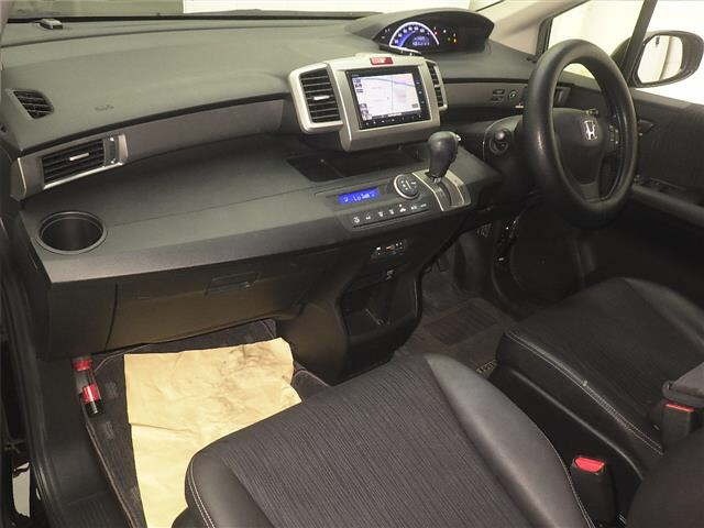 Honda FREED 2015 8324195-4