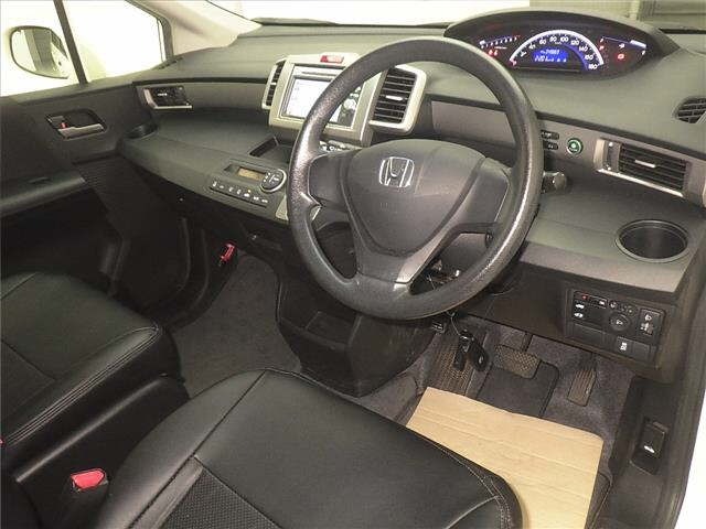 Honda FREED 2013 8324196-3