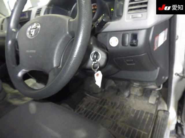 Toyota HIACE VAN 2011 8338930-5