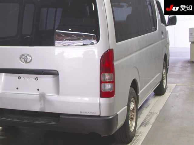Toyota HIACE VAN 2011 8338930-8