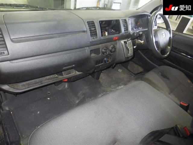 Toyota HIACE VAN 2017 8338931-3
