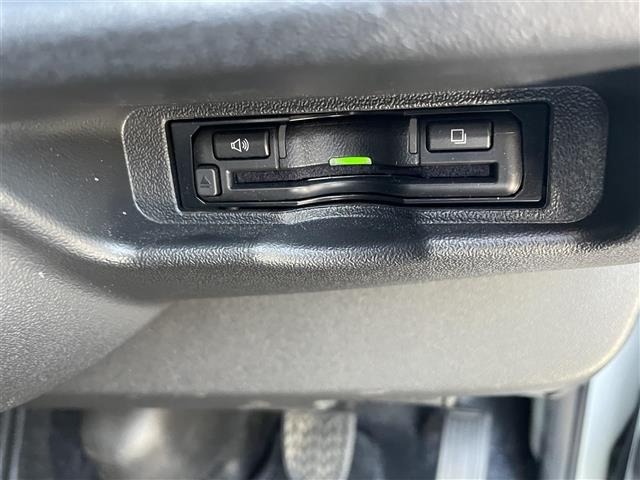 Toyota HIACE VAN 2023 8338955-10