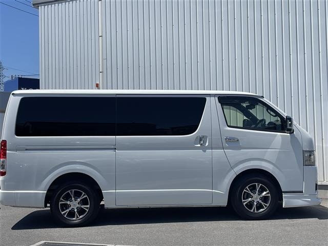 Toyota HIACE VAN 2023 8338955-18