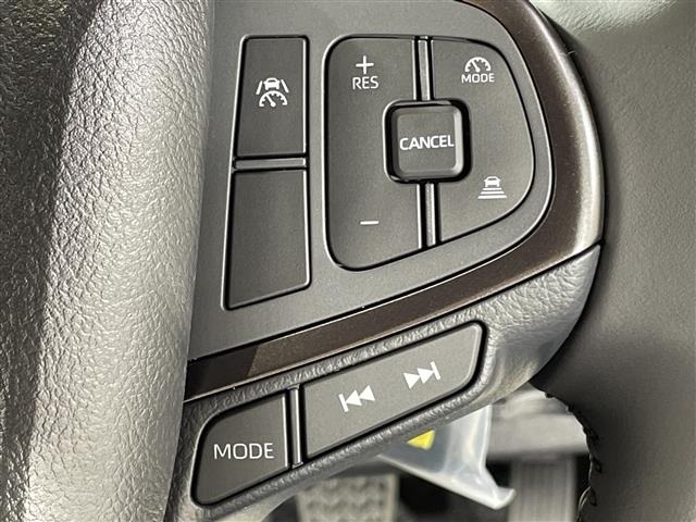 Toyota HIACE VAN 2026 8339041-5