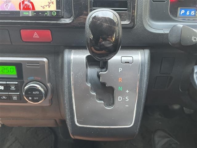 Toyota HIACE VAN 2019 8339043-8