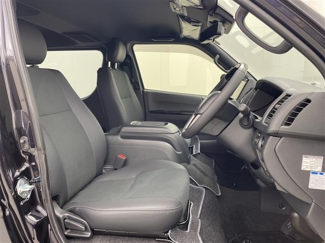 Toyota HIACE VAN 2026 8339045-22