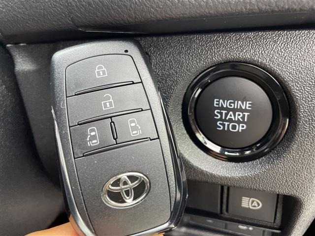 Toyota HIACE VAN 2026 8339045-8