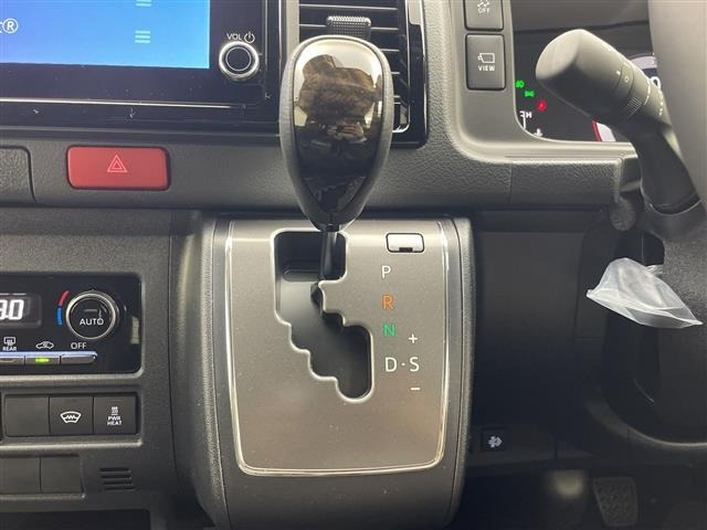 Toyota HIACE VAN 2026 8339045-9