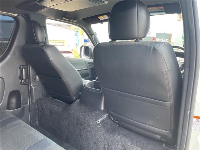 Toyota HIACE VAN 2022 8339046-10