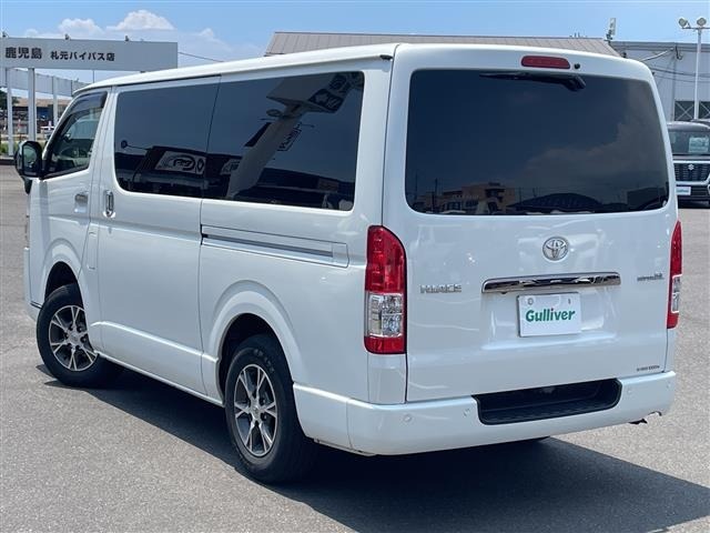 Toyota HIACE VAN 2022 8339046-13