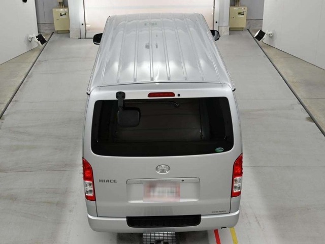 Toyota HIACE VAN 2015 8339050-8