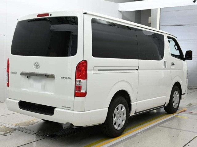 Toyota HIACE VAN 2025 8339053-1