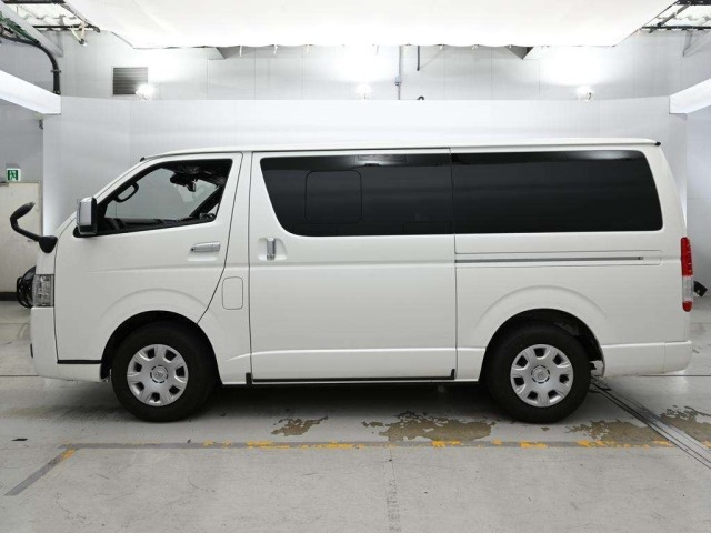Toyota HIACE VAN 2025 8339053-4