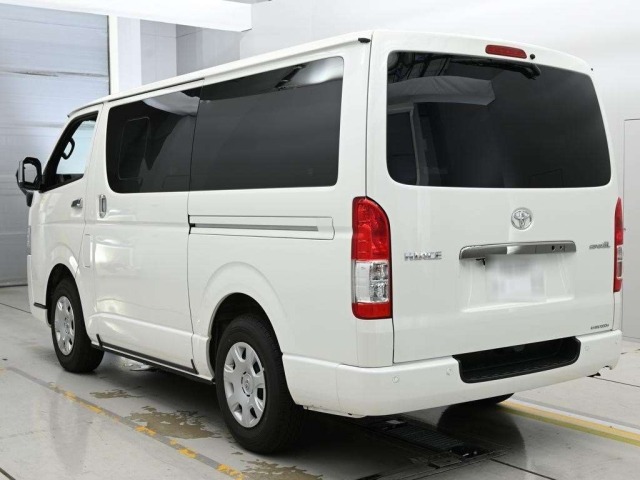 Toyota HIACE VAN 2025 8339053-6