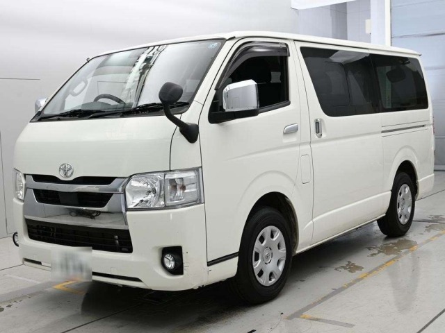 Toyota HIACE VAN 2021 8339060-0