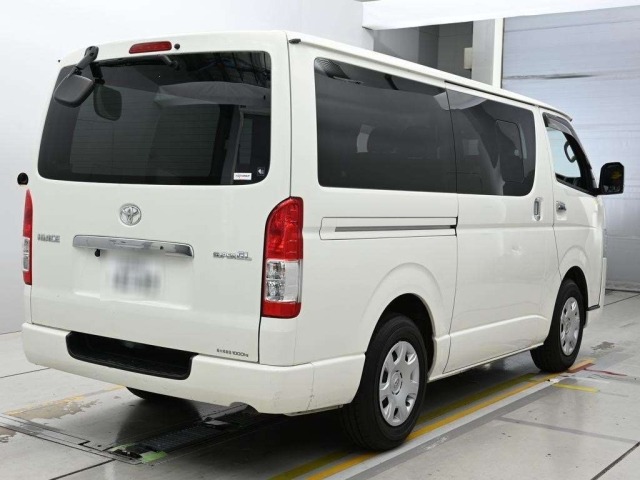 Toyota HIACE VAN 2021 8339060-1