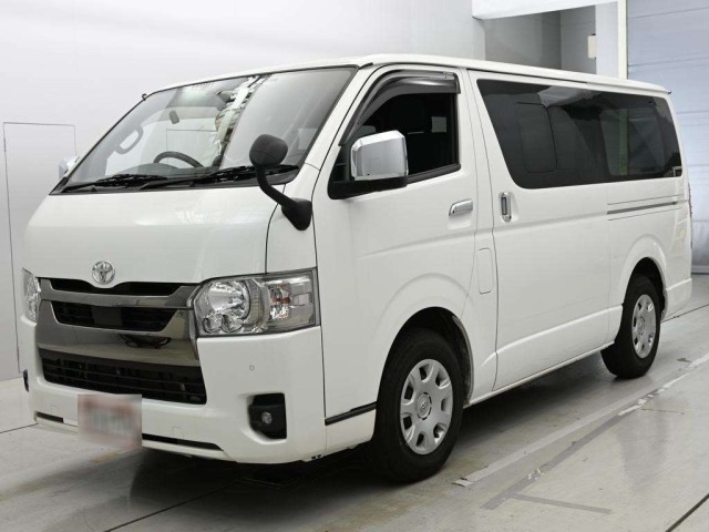Toyota HIACE VAN 2022 8339061-0