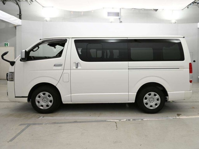 Toyota HIACE VAN 2022 8339061-4