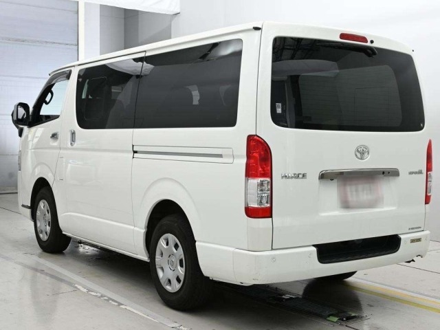 Toyota HIACE VAN 2022 8339061-6